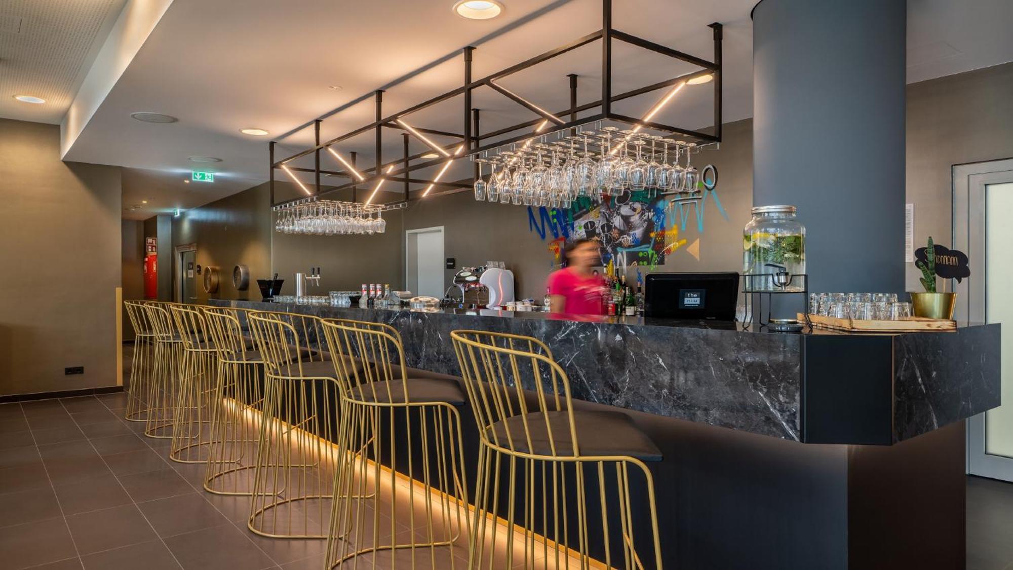 Holiday Inn - The Niu, Ridge Halle Central Station By Ihg Экстерьер фото