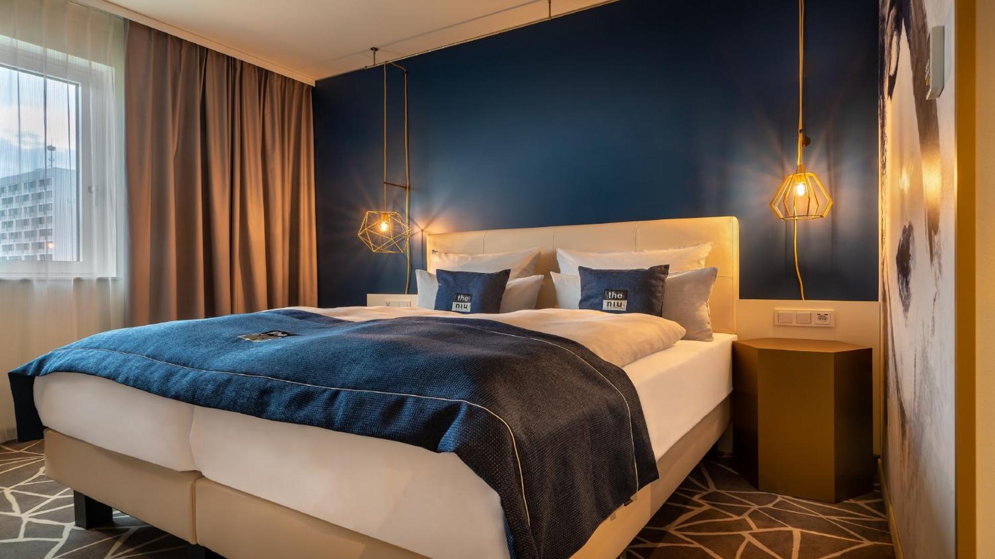 Holiday Inn - The Niu, Ridge Halle Central Station By Ihg Экстерьер фото