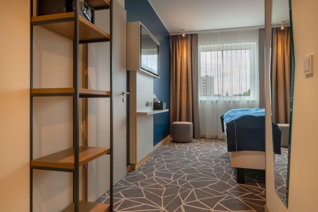 Holiday Inn - The Niu, Ridge Halle Central Station By Ihg Экстерьер фото